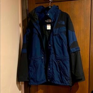 The North Face Blue and Black Ski Jacket Weather-Resistant men’s small

Bin#11A